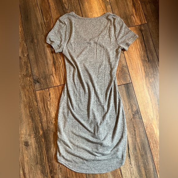 Aritzia Golden by TNA short sleeve slim fit dress - Picture 2 of 3